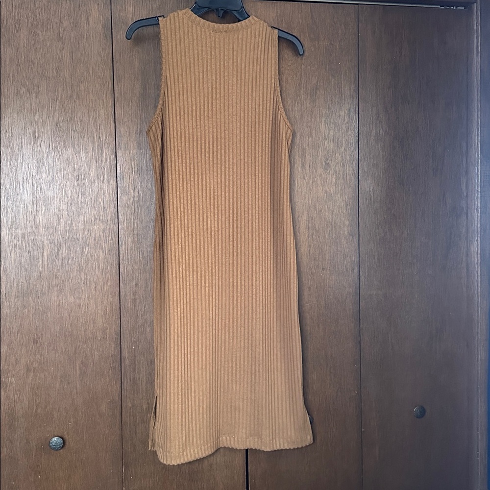 Nine West Sleeveless Camel Midi Dress. New/tags off. Length 41”. - Picture 2 of 3